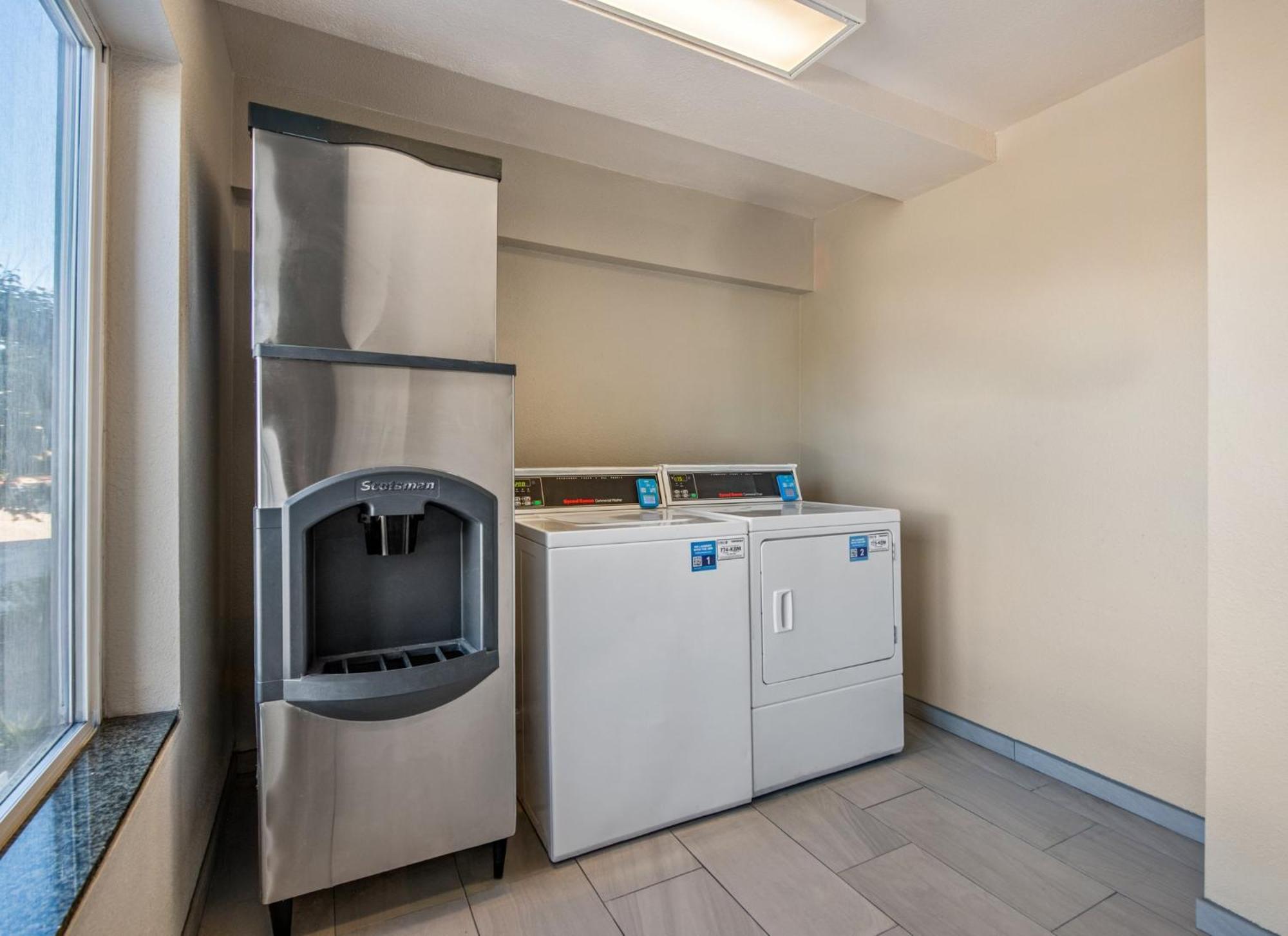 Holiday Inn Express San Diego - Sorrento Valley By Ihg Exterior foto